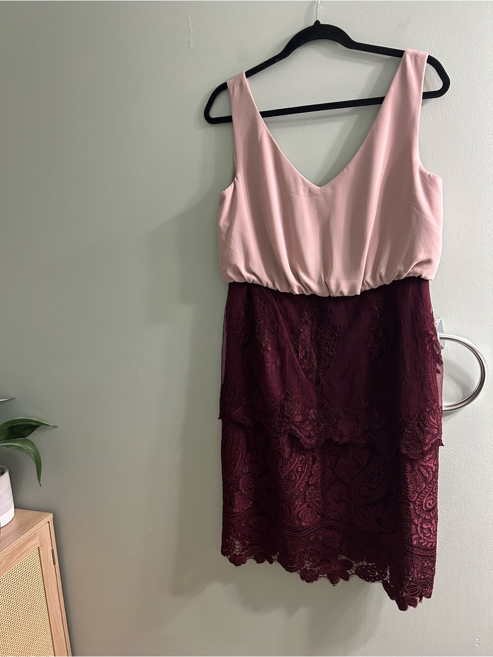 NWT Reiss Chiffon Lace Tiered Sleeveless Formal Office wedding guest dress